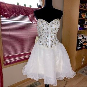 HOMECOMING PROM WHITE SEQUIN JEWEL FORM STRAPLESS DRESS GRACE KARIN